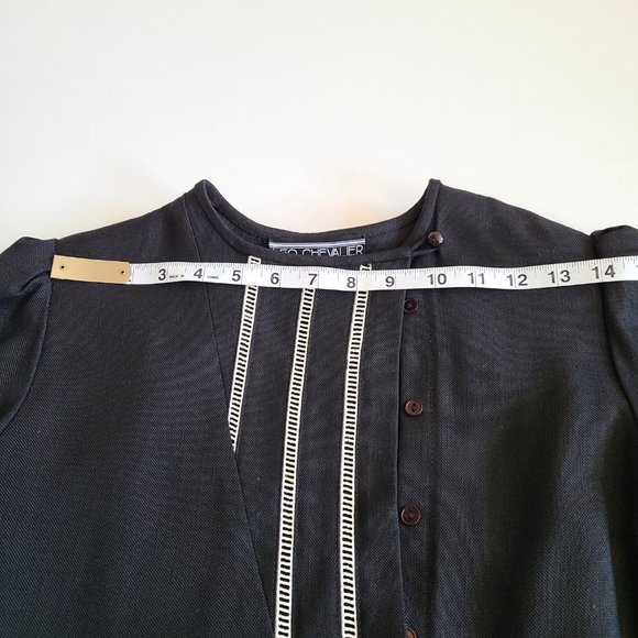 Elegant Black Dress with White Accents - Picture 10 of 13